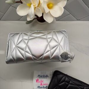 Brand Mew Tiffany and co Silver Quilted Women's long wallet